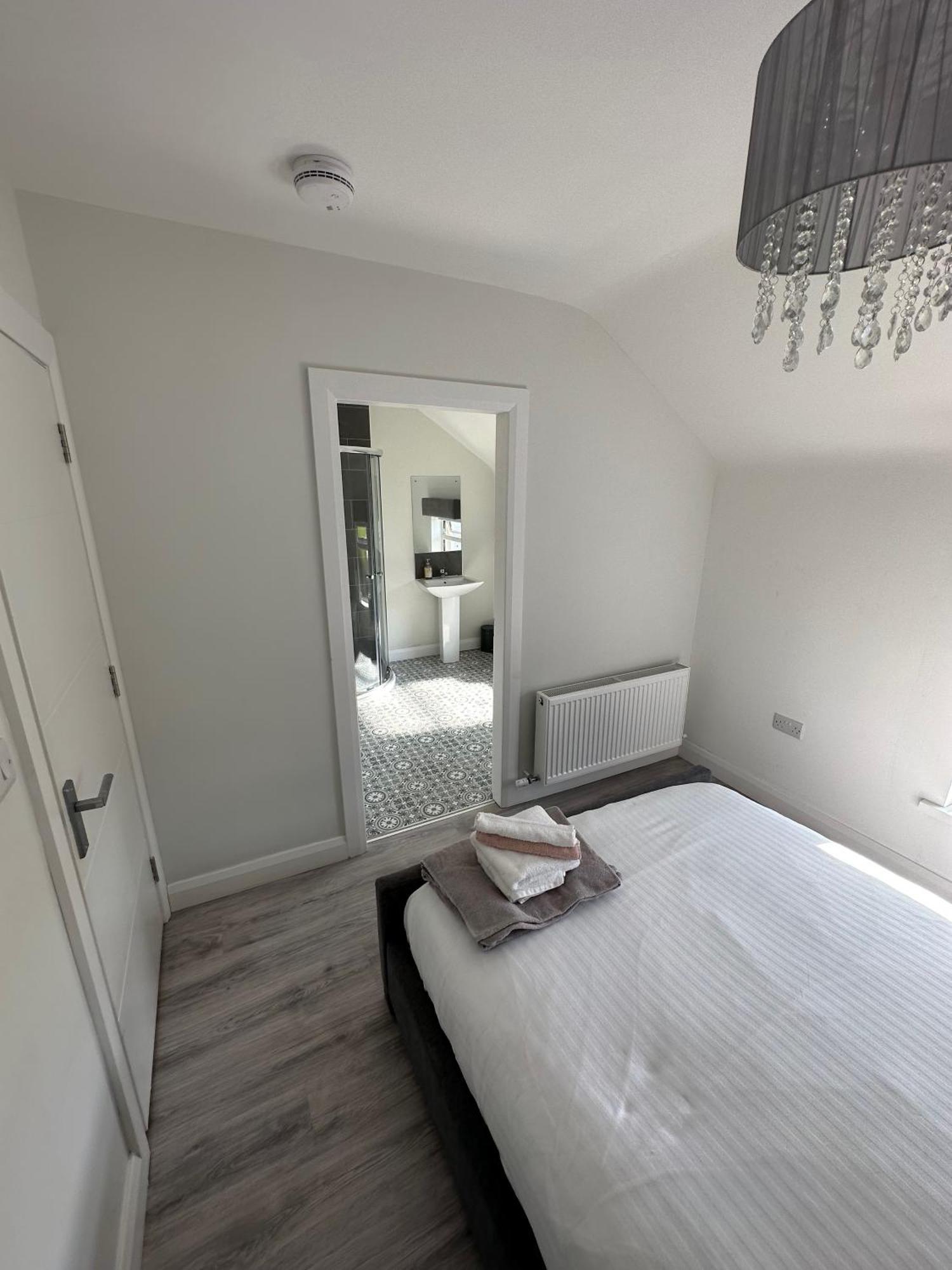 Westland Suites - Stylish, Modern, Elegant, Central Apartments A Londonderry Zewnętrze zdjęcie