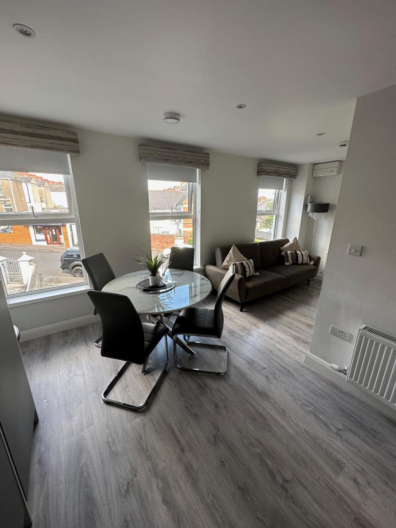 Westland Suites - Stylish, Modern, Elegant, Central Apartments A Londonderry Zewnętrze zdjęcie