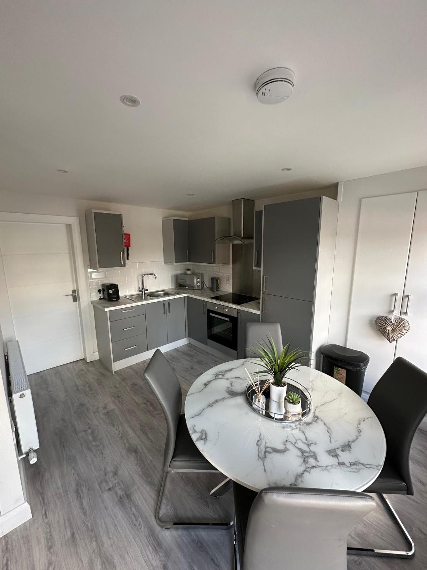 Westland Suites - Stylish, Modern, Elegant, Central Apartments A Londonderry Zewnętrze zdjęcie