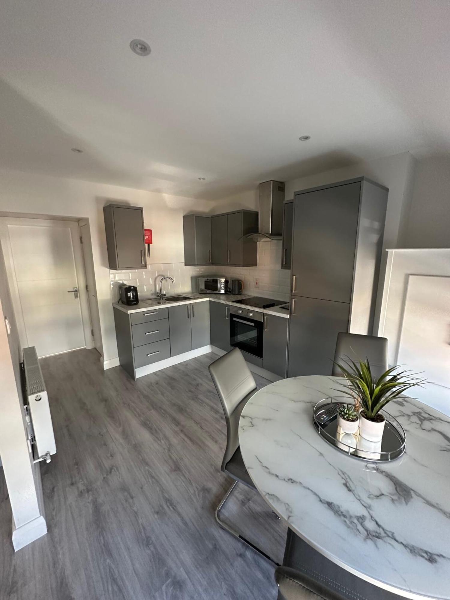 Westland Suites - Stylish, Modern, Elegant, Central Apartments A Londonderry Zewnętrze zdjęcie